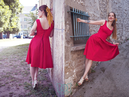 Robe Janette version midi rouge silhouette cottagecore